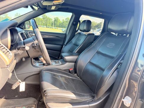 Used 2017 Jeep Grand Cherokee Overland AWD/4WD image 12