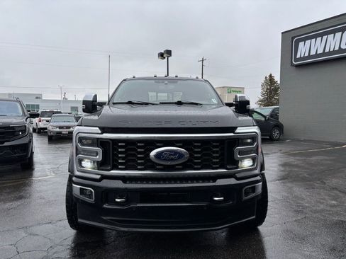 Used 2024 Ford F450 Platinum w/ FX4 Off-Road Package AWD/4WD image 2