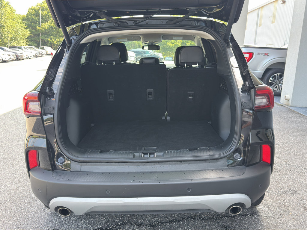 Used 2025 Ford Escape Platinum AWD/4WD image 9