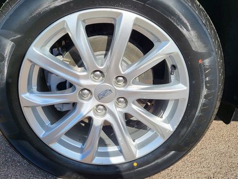 Used 2020 Cadillac XT4 Luxury w/ Cold Weather Package image 13