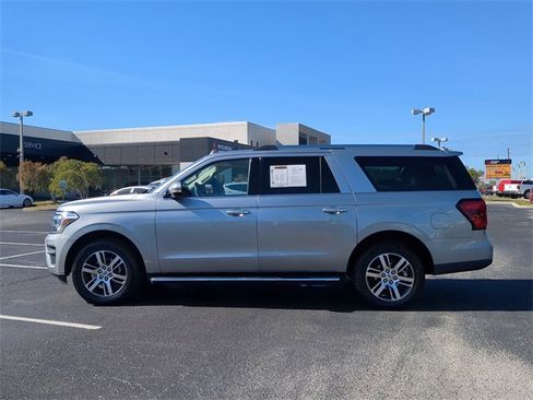Used 2023 Ford Expedition Max Limited image 9