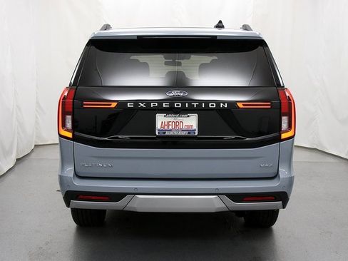 New 2025 Ford Expedition Max Platinum w/ Driver's Package image 6