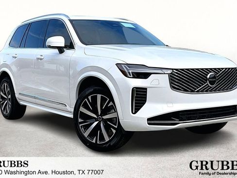 New 2026 Volvo XC90 B5 Core AWD/4WD image 1
