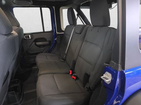 Used 2019 Jeep Wrangler Unlimited Sport S image 13