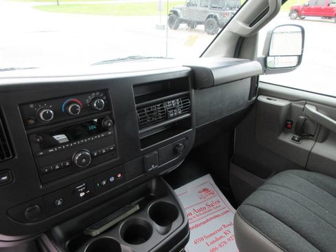 Used 2024 Chevrolet Express 3500 w/ Driver Convenience Package RWD image 13