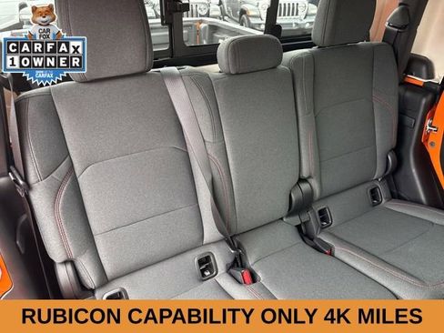 Used 2025 Jeep Gladiator Rubicon w/ Technology Group image 30