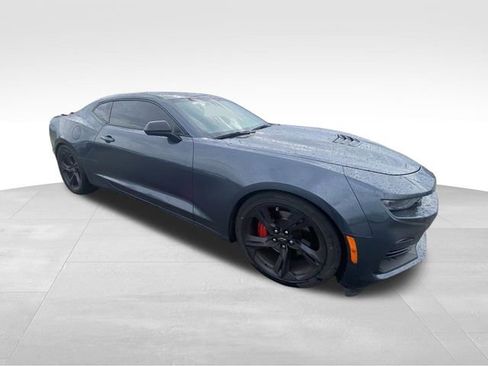 Used 2021 Chevrolet Camaro SS image 15
