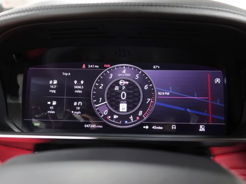 Used 2020 Land Rover Range Rover Sport SVR AWD/4WD image 3