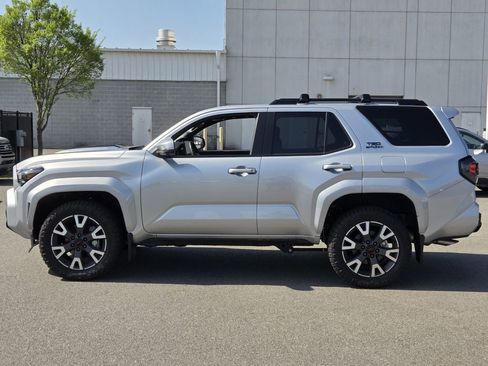 Used 2025 Toyota 4Runner TRD Sport Premium image 2