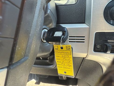 Used 2013 Ford F150 Platinum image 18