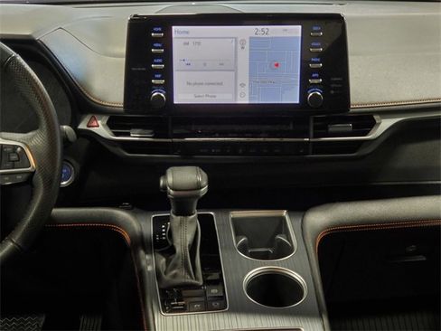 Used 2023 Toyota Sienna XSE image 18