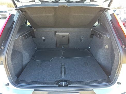 Certified 2025 Volvo XC40 B5 Plus image 34