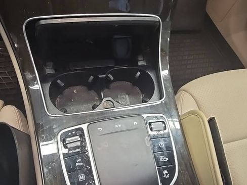 Used 2022 Mercedes-Benz GLC 300 image 37
