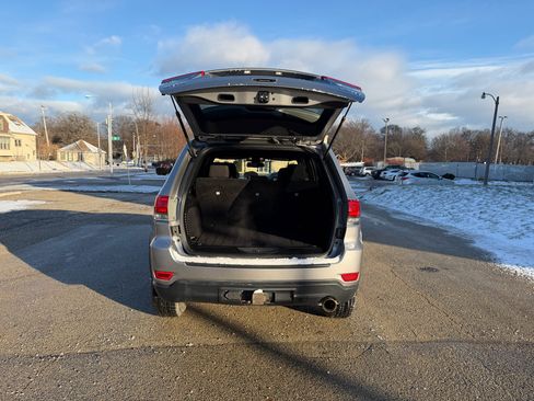 Used 2015 Jeep Grand Cherokee Laredo w/ Quick Order Package 23E image 8