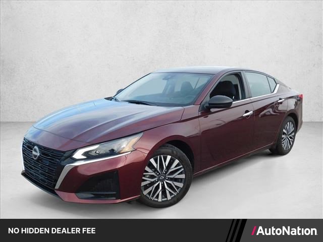 Used 2025 Nissan Altima 2.5 SV FWD image 1