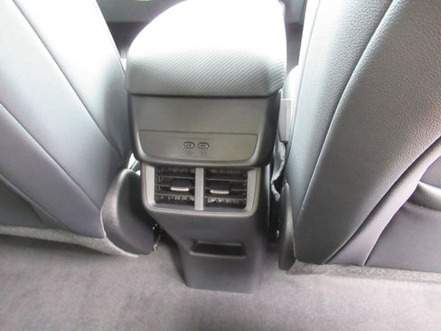 Used 2026 Chevrolet Equinox LT w/ Convenience Package II FWD image 31