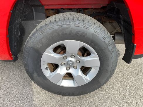 Used 2019 RAM 1500 Big Horn AWD/4WD image 5