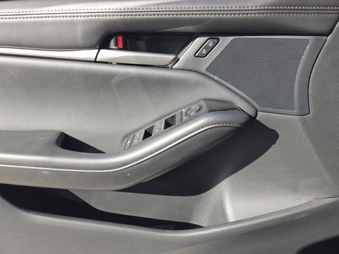 Used 2025 MAZDA MAZDA3 s image 26