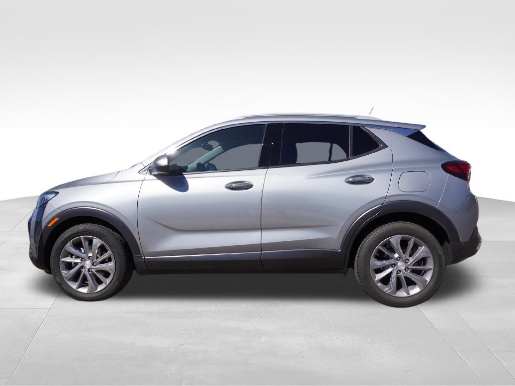Used 2023 Buick Encore GX Essence w/ Experience Buick Package FWD image 2