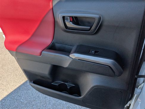 Used 2022 Toyota Tacoma SR5 image 27