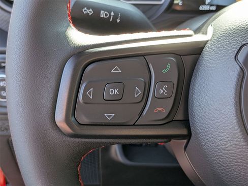 Used 2024 Jeep Gladiator Rubicon w/ Safety Group image 17