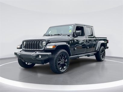 Used 2025 Jeep Gladiator Sport