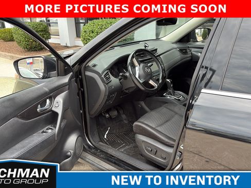 Used 2018 Nissan Rogue SV FWD image 8