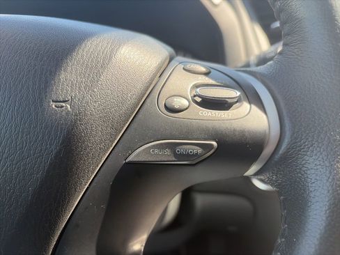 Used 2017 Nissan Pathfinder Platinum w/ Family Entertainment Package image 9