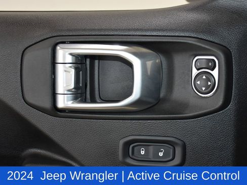 Used 2024 Jeep Wrangler Unlimited w/ Convenience Group AWD/4WD image 22