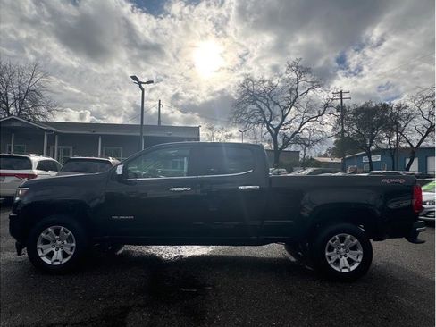Used 2017 Chevrolet Colorado LT w/ Luxury Package, Chrome image 4