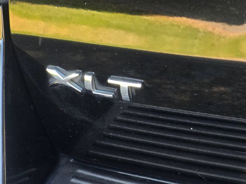 Used 2018 Ford Expedition XLT AWD/4WD image 14