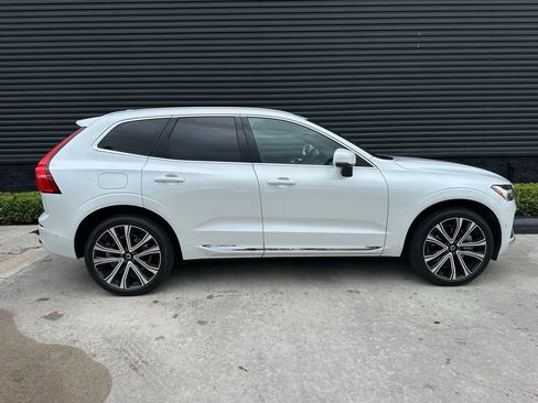 Used 2023 Volvo XC60 T8 Ultimate image 10