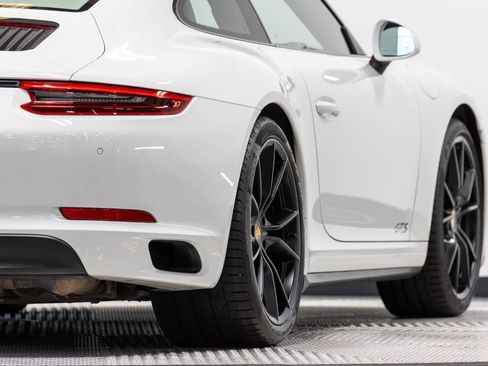 Used 2019 Porsche 911 Carrera GTS RWD image 17