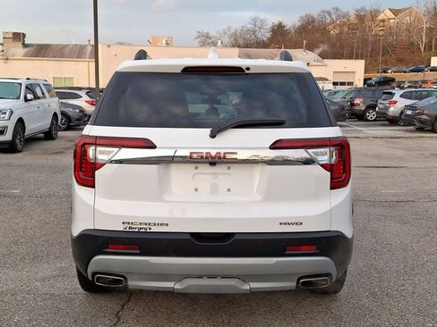 Used 2023 GMC Acadia SLE w/ Driver Convenience Package image 5