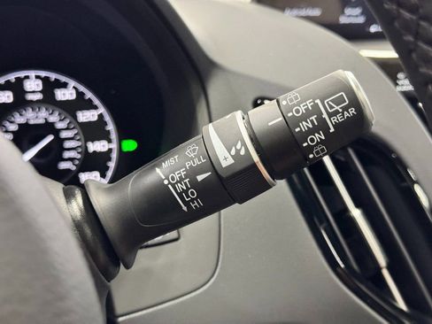 Used 2025 Acura RDX SH-AWD image 24