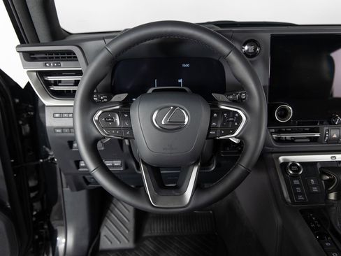 Used 2025 Lexus GX 550 image 31