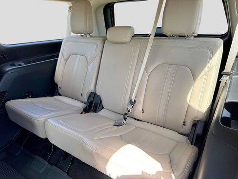 Used 2022 Ford Expedition Max Limited RWD image 21