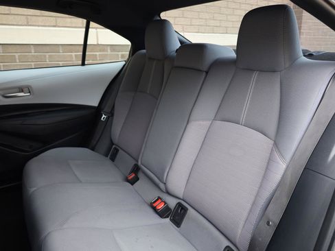 Used 2022 Toyota Corolla SE FWD image 19