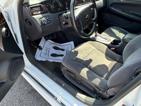 Used 2013 Chevrolet Impala LT FWD image 10