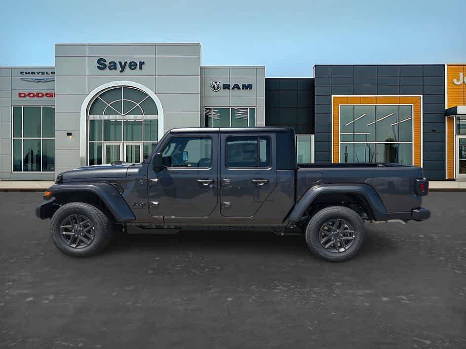 New 2026 Jeep Gladiator Sport AWD/4WD image 4