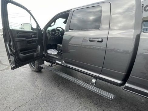 Used 2022 RAM 3500 Limited image 11