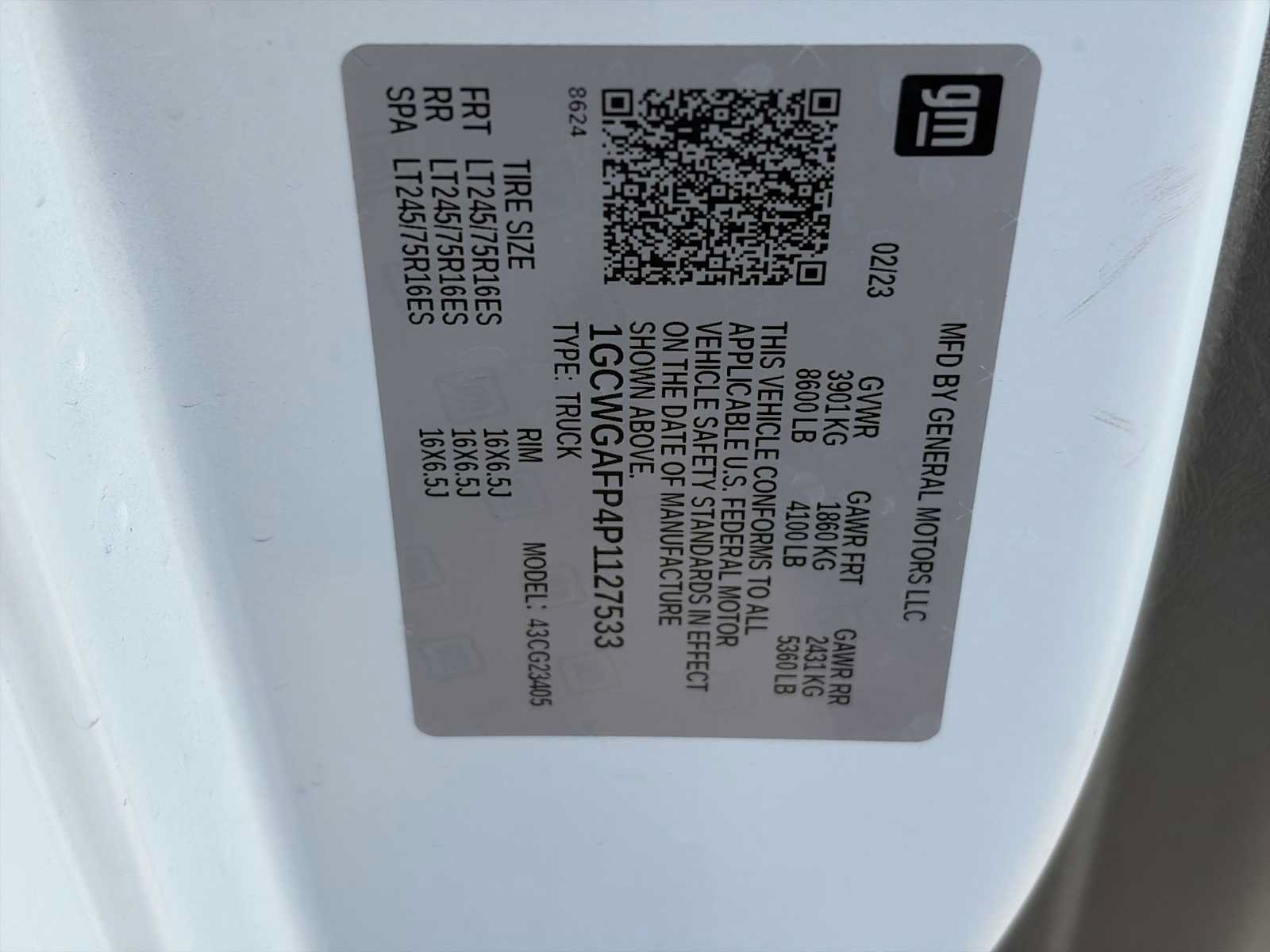 Used 2023 Chevrolet Express 2500 w/ Driver Convenience Package RWD image 23