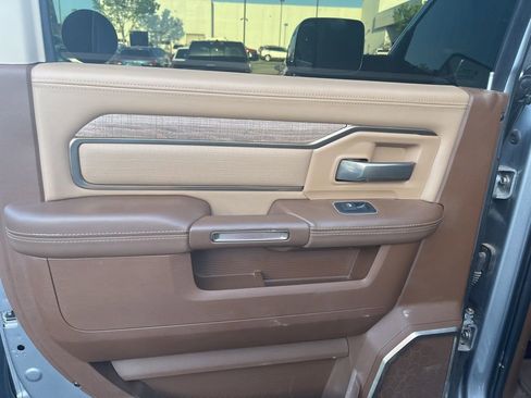 Used 2022 RAM 2500 Limited AWD/4WD image 8