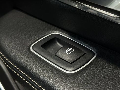 Used 2023 RAM 1500 Laramie AWD/4WD image 15