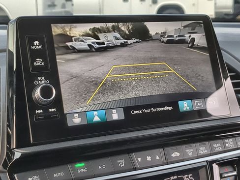 Used 2025 Honda Odyssey Elite image 15