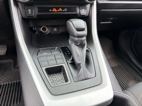 Used 2024 Toyota RAV4 XLE AWD/4WD image 14