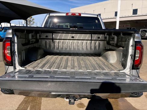 Used 2018 GMC Sierra 1500 SLT w/ SLT Premium Package image 31