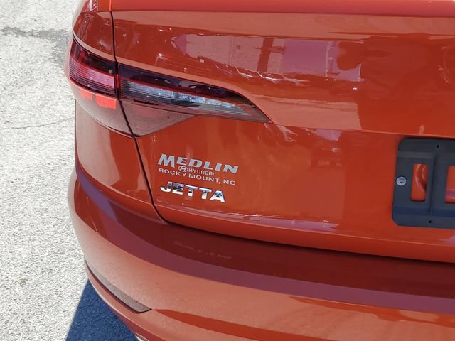 Used 2020 Volkswagen Jetta SE w/ SE Cold Weather Package FWD image 9