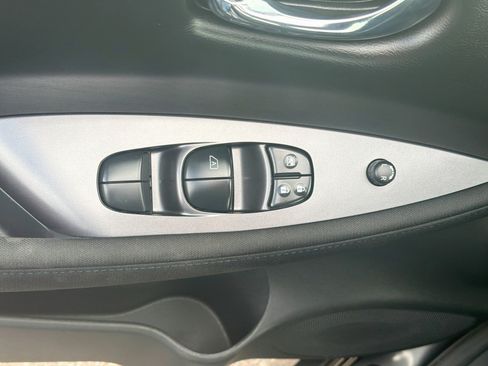 Used 2025 Nissan Leaf S FWD image 15