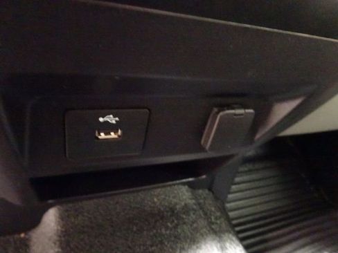 Used 2019 Ford F250 XL w/ Power Equipment Group image 36